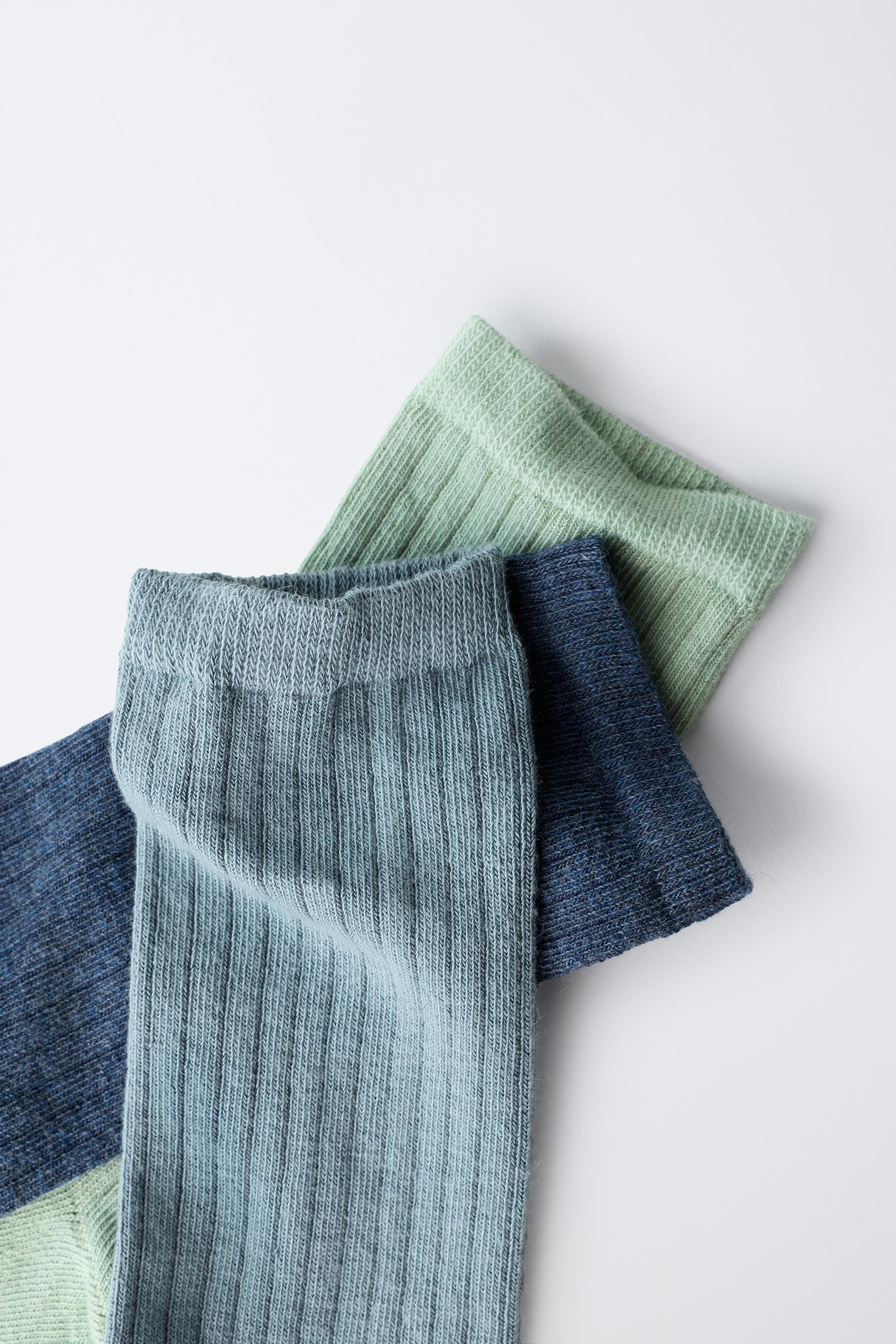 THREE-PACK RIBBED MID-LENGTH SOCKS